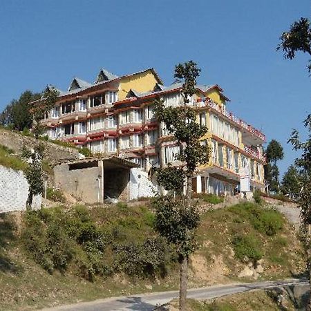 Hotel Royal Residency à Khajjiar Extérieur photo